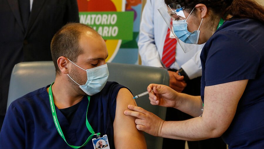 Más de 10 mil trabajadores de la salud ya han sido vacunados contra el Covid-19