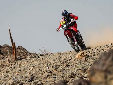 José Ignacio Cornejo sigue en el podio de las motos tras finalizar la sexta etapa del Dakar