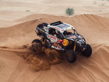 "Chaleco" López tuvo pésima jornada y perdió liderato en UTV del Rally Dakar