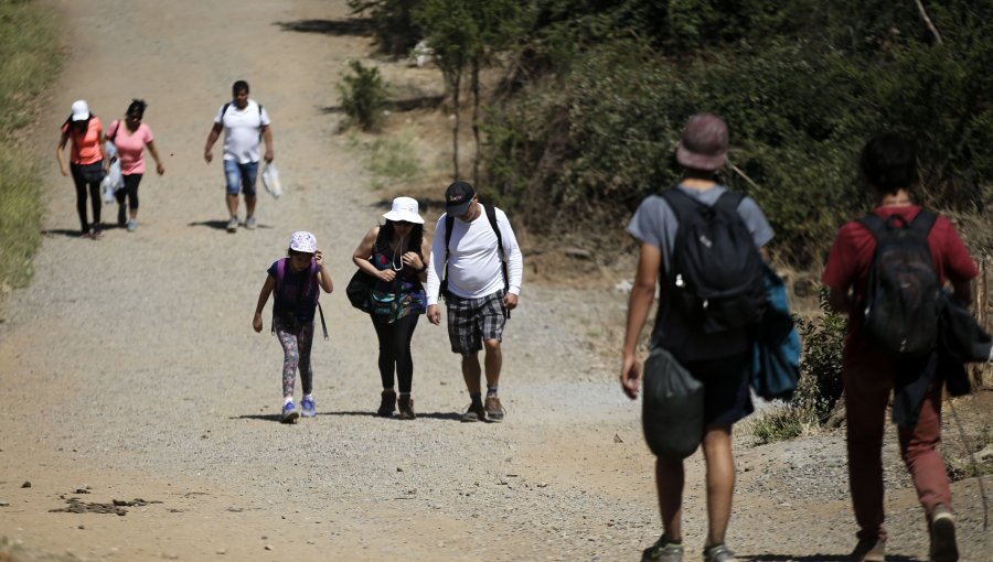 Carabineros detuvo a 53 personas en Parque Quebrada de Macul