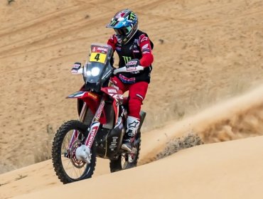 José Ignacio Cornejo gana la octava etapa y sigue líder en la general en motos del Dakar