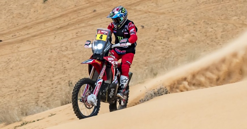 José Ignacio Cornejo gana la octava etapa y sigue líder en la general en motos del Dakar