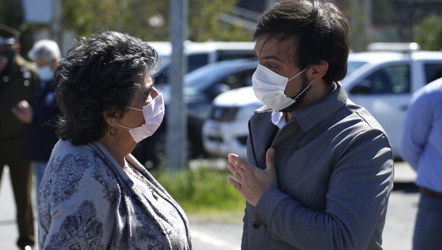 Alcaldes de Valparaíso, Viña y Algarrobo exigen PCR negativo para veraneantes