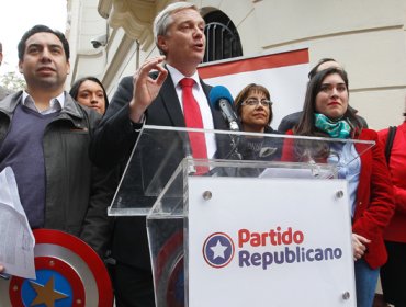 Partido Republicano respondió a Mario Desbordes: "Nos ofrecieron cupos, no nombres"