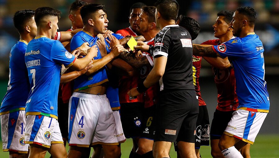 Audax Italiano venció a Huachipato y sigue soñando con una copa internacional