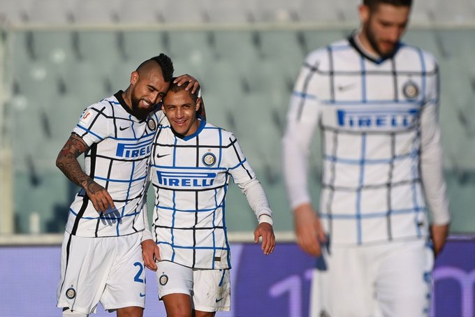 Arturo Vidal anotó su primer gol en Inter en victoria ante Fiorentina por Copa Italia