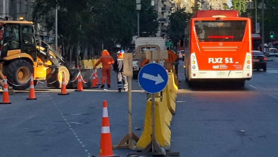 Inicia remodelación de pista en Santa Rosa y Mac Iver en Santiago para priorizar circulación del transporte público y peatones