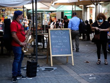 Gobierno se retracta de prohibir música en restaurantes y aclara que es "una recomendación"