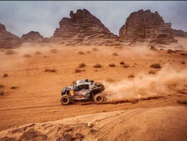 "Chaleco" López se coronó campeón en la categoría UTV del Rally Dakar