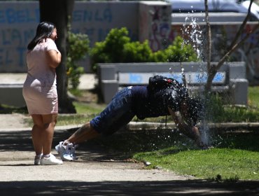 Ola de calor afectará a ocho regiones del país hasta el martes con temperaturas sobre 30 grados