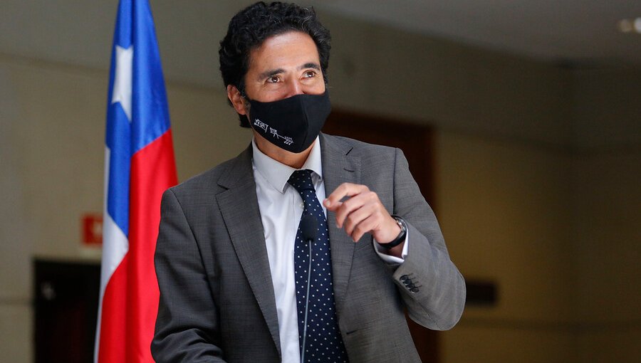 Ministro de Hacienda tras ser considerado como candidato presidencial: "Me honra y toma por sorpresa"