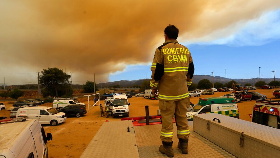 Intendente reitera que incendio en Quilpué fue provocado por alguien que "sabía perfectamente lo que estaba haciendo"