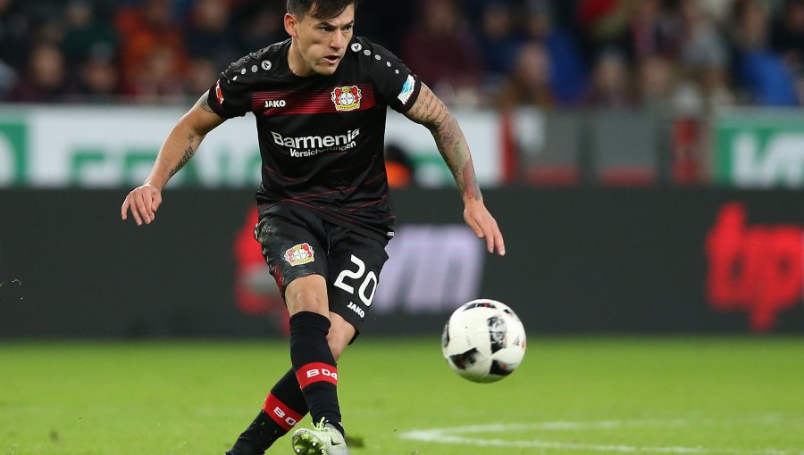 Charles Aránguiz regresó como titular y capitán en triunfo de Leverkusen ante Dortmund