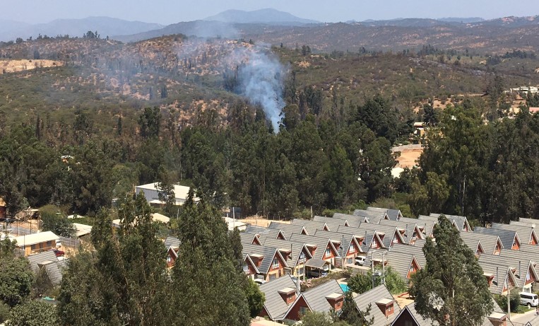 Incendio afectó a sector de Teniente Serrano en Quilpué: se habría tratado de un rebrote de la mega emergencia