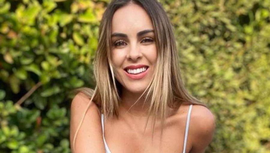 Maura Rivera enciende las redes sociales con fotografías en Bikini
