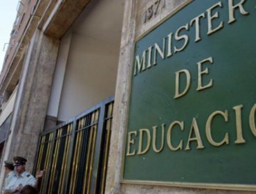 Fiscalía y Ministerio de Educación firman acuerdo para fortalecer pesquisas contra corrupción