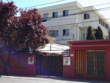 Con arresto domiciliario quedó exrector de colegio de Viña del Mar acusado de abusar de dos alumnas