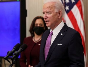 Biden anuncia que EE.UU. exigirá hacer cuarentena a todos los viajeros que lleguen del extranjero