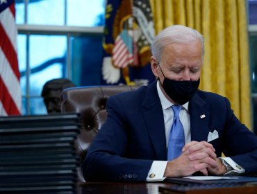 Qué se sabe del "muy generoso" mensaje que Trump le dejó a Biden en la Casa Blanca