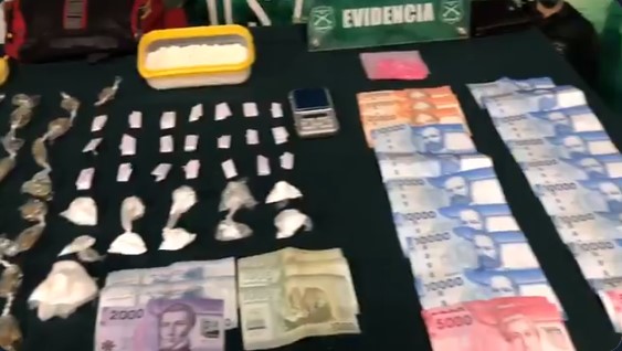 Incautan diversas drogas y más de $200 mil en efectivo desde una vivienda en Concón