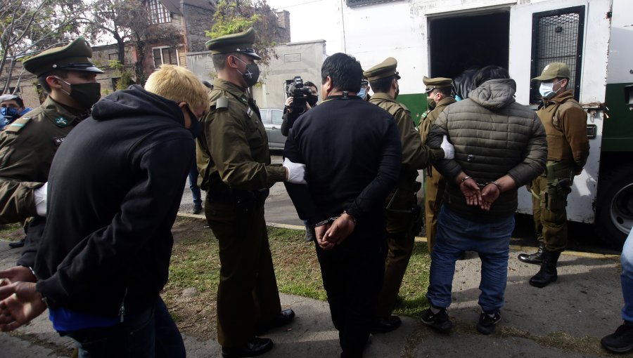 Sorprenden a 22 mujeres y 8 hombres en Fiesta Clandestina en Recoleta