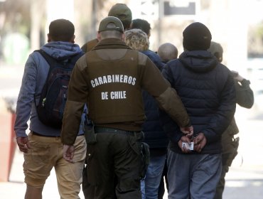 Más de 30 detenidos dejó fiesta clandestina en sector El Canelo de Algarrobo