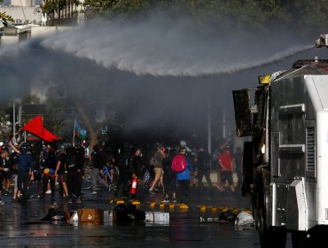 Senadoras llaman a comprender la situación de cientos de adultos y jóvenes privados de libertad en el marco del estallido social