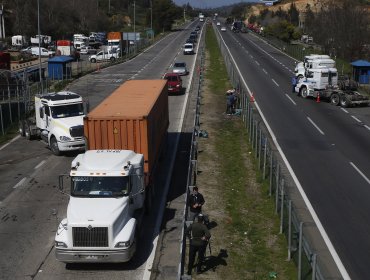 Gobierno lanza desafío abierto para estudiar movilidad de camiones en Santiago