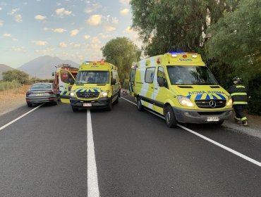 Un fallecido y un lesionado deja choque de camioneta contra un árbol en sector de Santa María