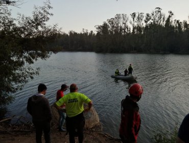 Ciudadano haitiano se extravió en el Tranque La Luz de Placilla: este martes se reanuda la búsqueda