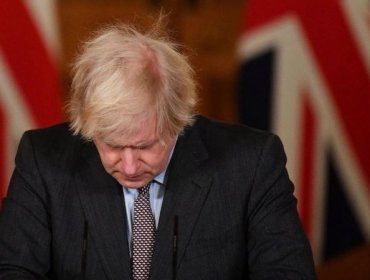 Boris Johnson asume la responsabilidad por los más de 100 mil muertos por Covid-19 en Reino Unido