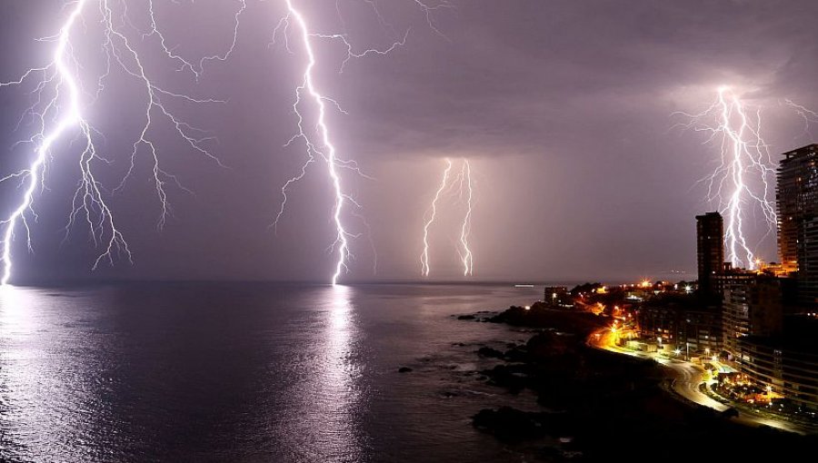 Actualizan Alerta Temprana Preventiva para la región de Valparaíso por probables tormentas eléctricas