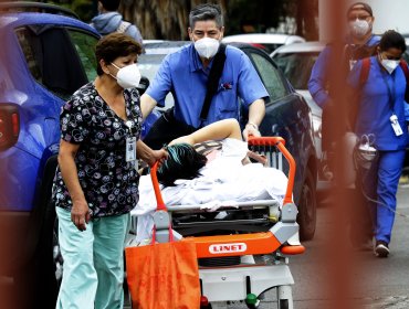 Dramático traslado de pacientes desde el incendiado Hospital San Borja