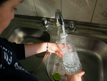 Descartan corte del suministro de agua potable en la región Metropolitana... al menos durante la mañana de este lunes