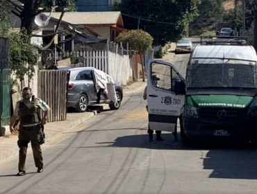 Mujer en riesgo vital tras ser acorralada y baleada por sujetos que se desplazaban en tres vehículos en Viña del Mar