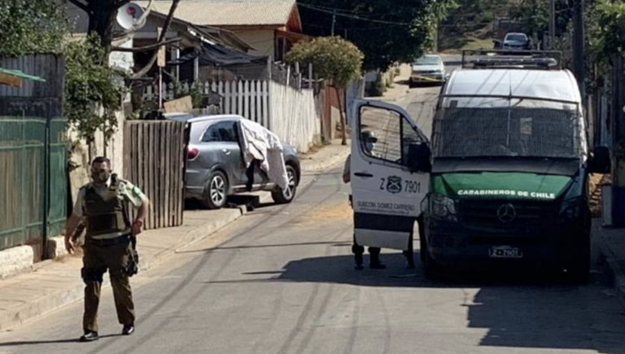 Mujer en riesgo vital tras ser acorralada y baleada por sujetos que se desplazaban en tres vehículos en Viña del Mar