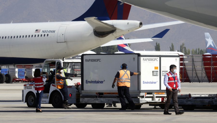 Ministerio de Transportes entrega detalles de distribución aérea de vacunas contra el Covid-19