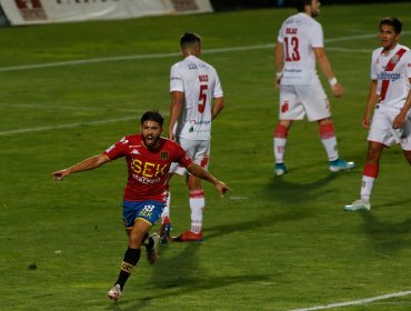 Unión Española volvió a los festejos tras vencer 4-2 a domicilio a Curicó