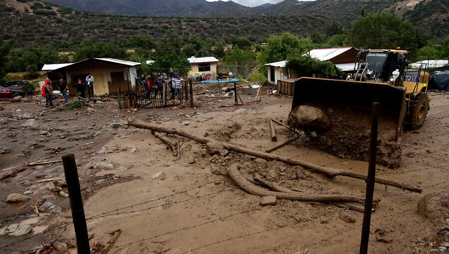 Onemi reporta cinco viviendas destruidas y 187 damnificados por el sistema frontal