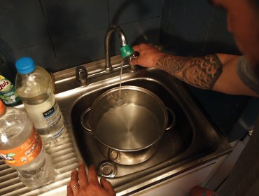 Descartan cortes de agua para este lunes en 37 de 38 comunas de la región Metropolitana