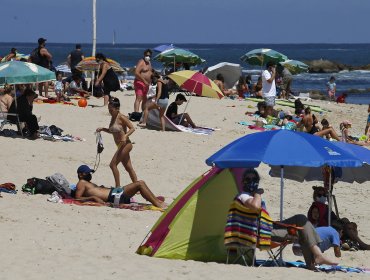 Casi 2 millones de permisos de vacaciones entregados: región de Valparaíso es el destino preferido y la Metropolitana la que más solicita