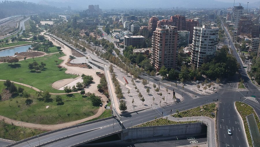 «Plan Frontera»: Candidato republicano propone blindar accesos a Vitacura para combatir la delincuencia