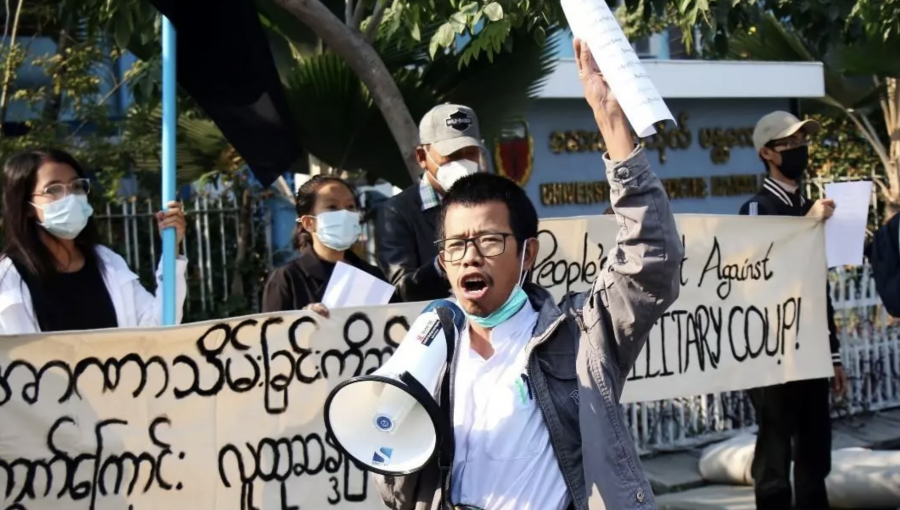 Ejército de Myanmar ordenó bloquear Facebook para evitar manifestaciones contra el golpe de Estado