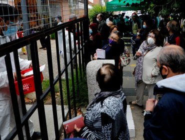 Habilitan dos nuevos puntos de vacunación en Viña del Mar ante nuevas aglomeraciones en Cesfam Maldonado