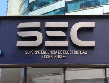 SEC formuló cargos contra compañías eléctricas por cortes en sistema frontal