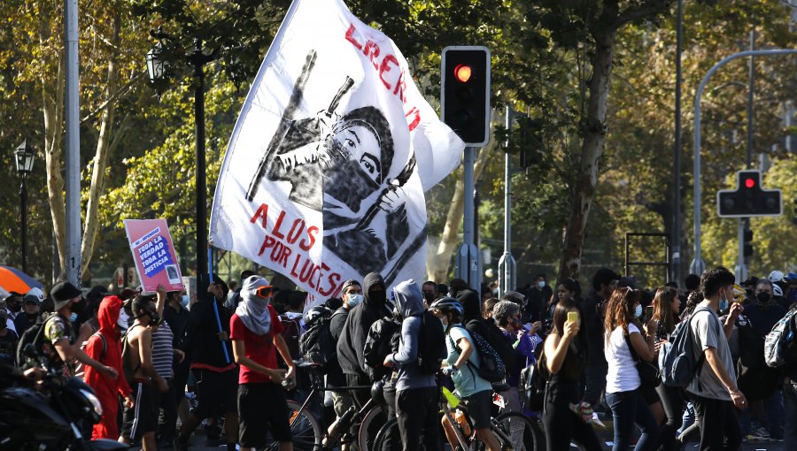 Al menos siete detenidos en nueva jornada de protestas en el centro de Santiago