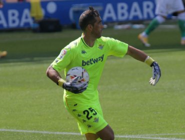 En España destacan que Claudio Bravo "acelera" su recuperación pera jugar ante Barcelona