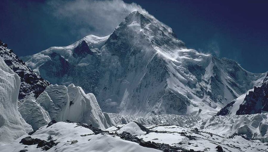 Alpinista chileno está desaparecido en la segunda montaña más alta del mundo