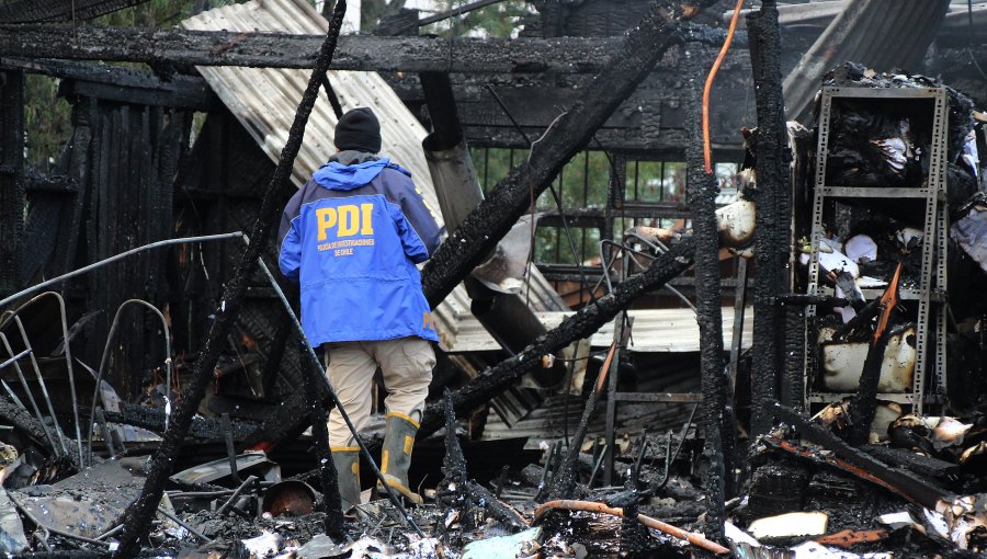 No hay detenidos tras el ataque incendiario en Panguipulli: PDI y Carabineros buscan a culpables