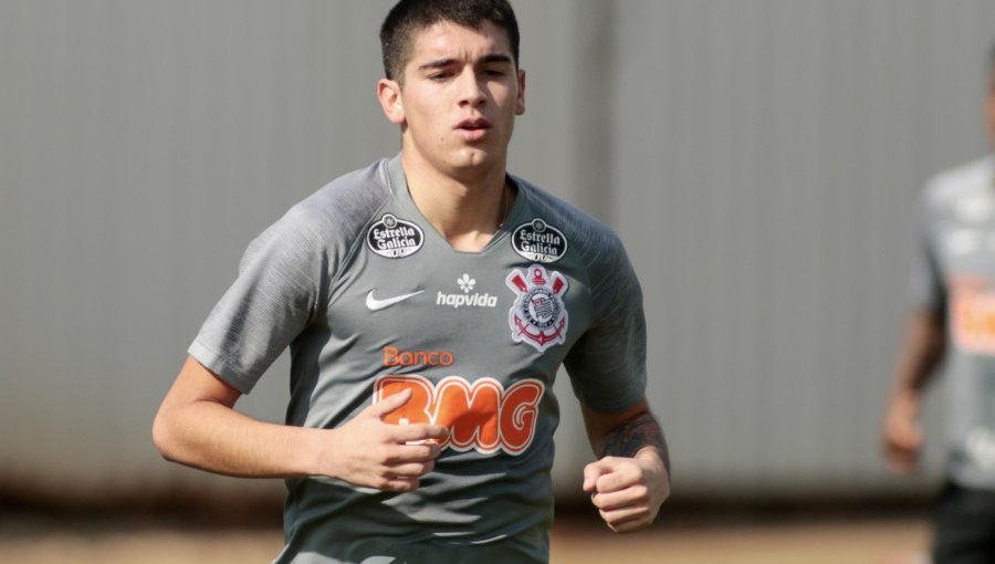 Angelo Araos podría continuar su carrera en el campeón de Copa Sudamericana